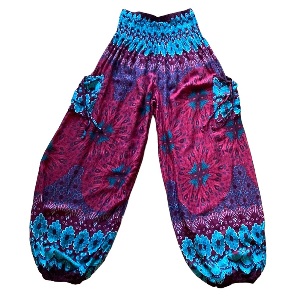 NWOT gorgeous boho pants with bright flowers 🌺